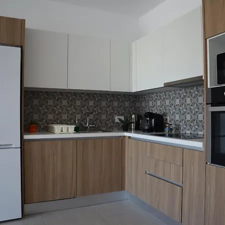 Taheli In Tourist Area Apartment Paphos