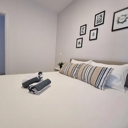 Taheli In Tourist Area * パ フォス