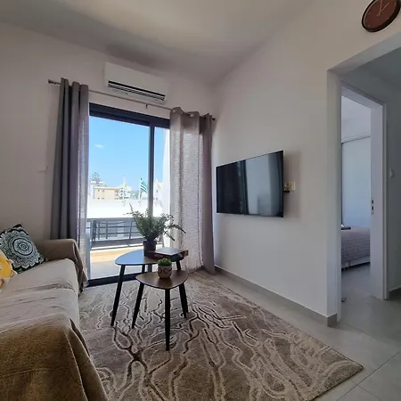 Taheli In Tourist Area