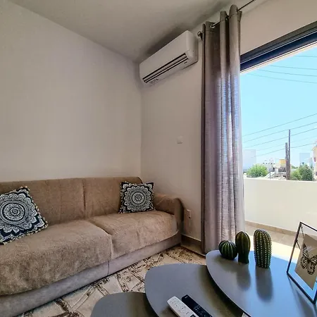 Taheli In Tourist Area *