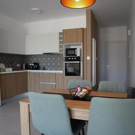 Taheli In Tourist Area *