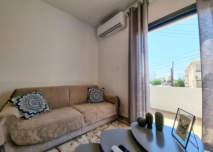 Taheli In Tourist Area *